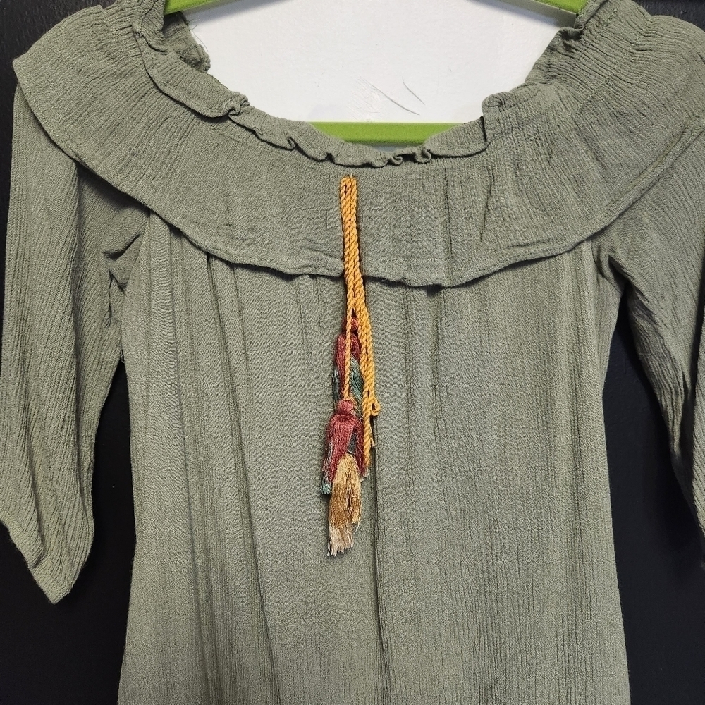 Ribbed ruffle tassel tunic top - Picture 3 of 6